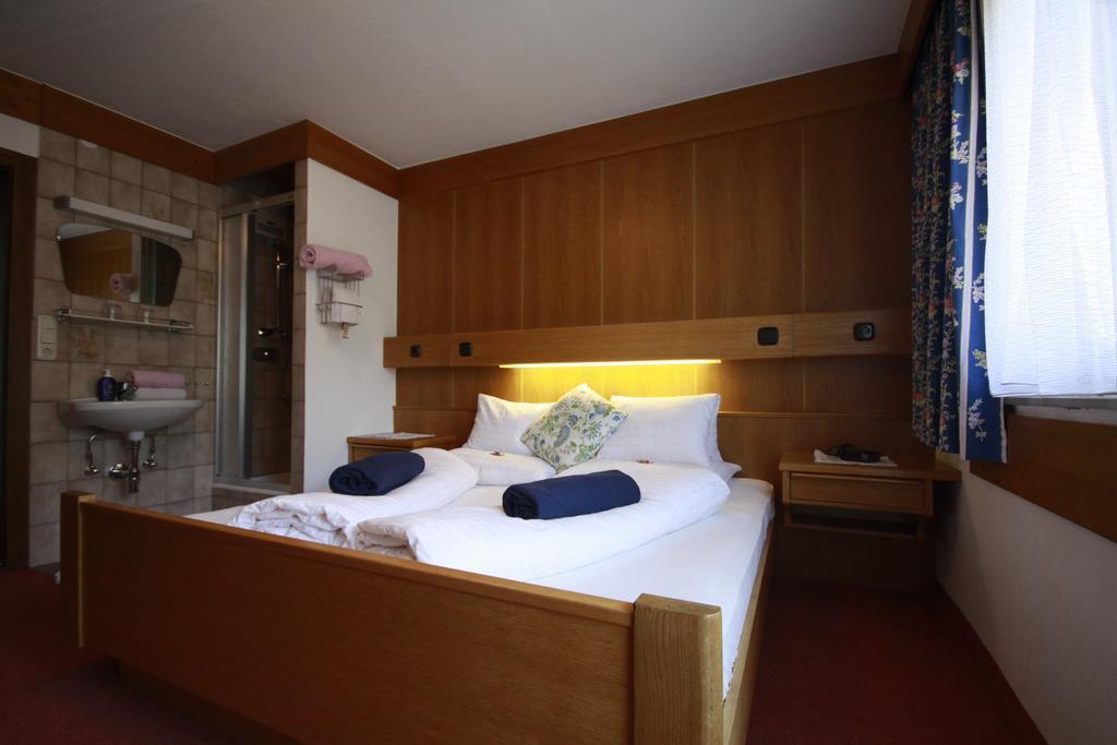 Privatzimmer Kammerlander Neukirchen am Großvenediger 객실 사진