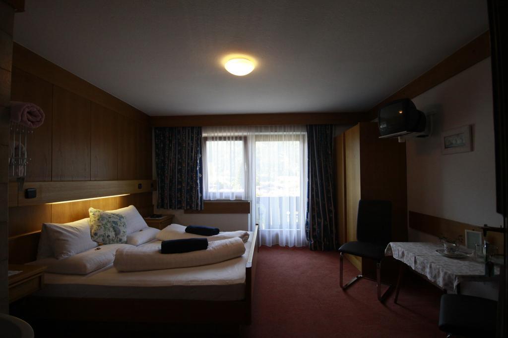 Privatzimmer Kammerlander Neukirchen am Großvenediger 객실 사진