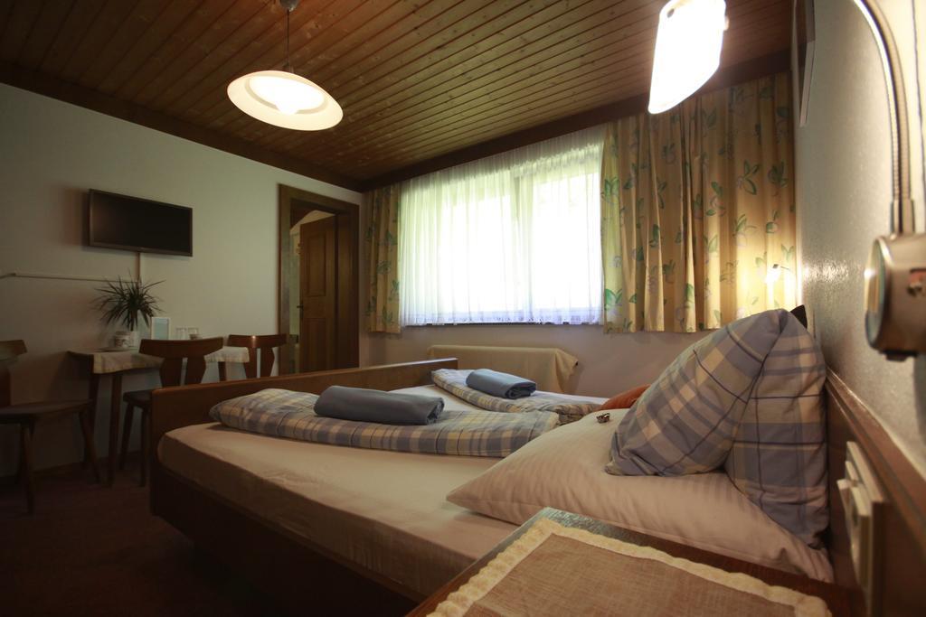 Privatzimmer Kammerlander Neukirchen am Großvenediger 객실 사진