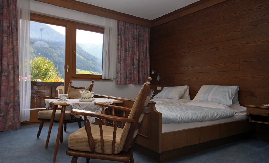 Privatzimmer Kammerlander Neukirchen am Großvenediger 객실 사진